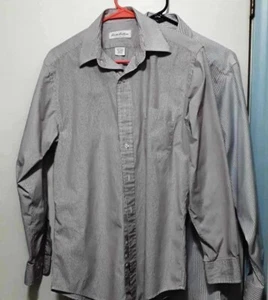 Brooks Brothers Hemden 1 blau & 1 lila Nadelstreifen (insgesamt 2) - Bild 1 von 12