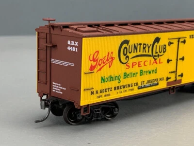 HO Branchline 13719 40’ Wood Reefer Goetz Brewing # GBX 4401 w/KD’s RTR HO4475 - Image 1 of 4