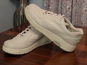 new balance 811 women's