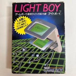 LIGHT BOY Ingranditore con luce per Nintendo GameBoy Raro Gioco JP con Scatola Usato - Foto 1 di 10