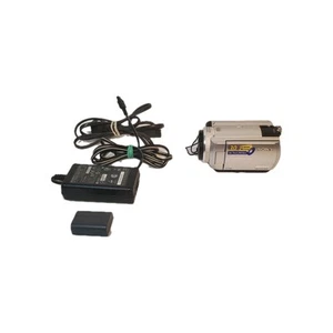 Sony Handycam DCR-SR40 HDD Digital Camcorder Camera 30 GB Adapter Battery Tested - Picture 1 of 19