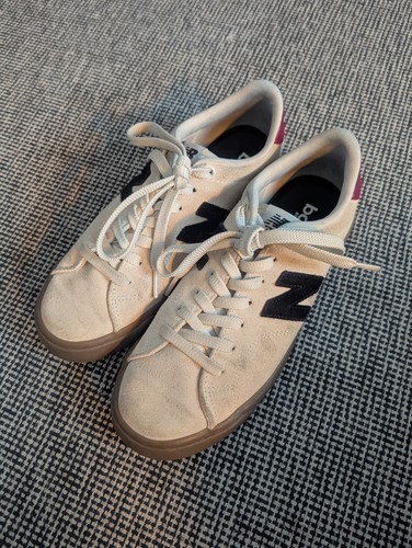 Scarpe da ginnastica uomo New Balance 210 All Coasts taglia UK 7 crema e nero