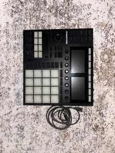 Native Instruments Maschine MK3 USB Audio+MIDI Interface System WITH SOFTWARE - Picture 1 of 2