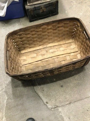 USA- VINTAGE SHELTON BASKET  Large LAUNDRY BASKET 22" X32" X 11"- SHELTON , CONN Cover