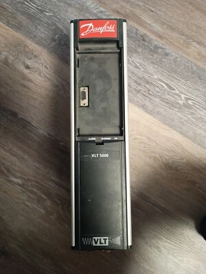 Frequenzumrichter Danfoss VLT5000 175Z0037 2,1kVA VLT5002 - Bild 1 von 4