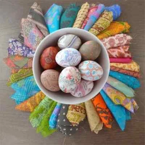 Indian Vintage 25 Pc Of Recycle Silk Sari Remnants/Fabric 8"X8" Fabric Scraps - Picture 1 of 8