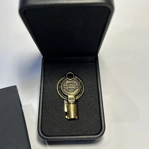 Harley-Davidson 71038–04 custom bar and shield barrel key # 3638 Brass - Picture 1 of 4