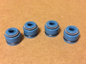 SUZUKI RM-Z450 RM-Z 450  VITON VALVE SEALS - Picture 1 of 1