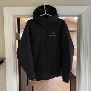 Arcteryx Atom AR Hoody - Near Excellent - Herren Small - Schwarz - Bild 1 von 11