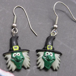 Halloween Happy Witch Face Dangle Fishhook Earrings Vintage Whimsical Fun Cute - Picture 1 of 8
