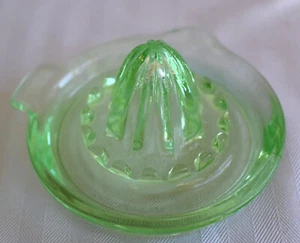 Vtg Green Vaseline Depression Glass Juicer Citrus Reamer Pit Trapper-Heavy - Picture 1 of 6