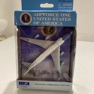 DARON RT5734 AIR FORCE ONE UNITED STATES OF AMERICA PRESIDENTS AIRCRAFT Ft - Image 1 of 4