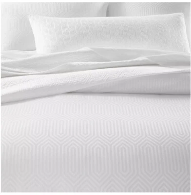 Hudson Park Collection Italian Tivoli Jacquard Sateen Comforter Cover $495😃😃 - Image 1 of 3