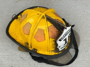 Vintage Fireman’s Helmet Lieutenant Eagle & Leather Patch Boyertown Pa Bollard ￼ - Picture 1 of 18