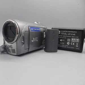 JVC Everio GZ-MS100EK Handheld Digital Camcorder Silver Tested Full Working Set - Picture 1 of 9