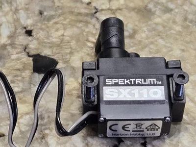 Микрометаллический редукторный сервопривод Spektrum SX110 SPMSSX110 с креплениями и винтами Nascar Losi - Изображение 1 из 4