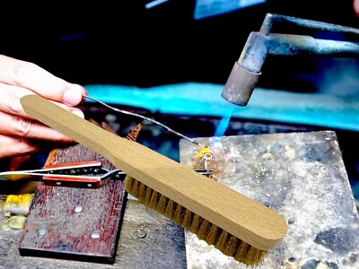 FEINBÜRSTE UHRMACHERBÜRSTE MESSING ZÜNDKERZE ZÜNDKERZENBÜRSTE GEWINDEBÜRSTE MAXI - Bild 1 von 4