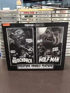 Universal Monsters TMNT Leonardo Hunchback & Raphael The Wolfman B&W Figure Set - Picture 1 of 11