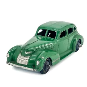 Vtg Dinky Toys 39E Chrysler Royal Sedan Metal Man Cave Diecast Car England WOW! - Picture 1 of 23