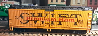 RTR SWIFT HAM 40FT REFFER BOX CAR 1/87=HO BUILT/Layout athearn-KADEES-ORANGE - Image 1 of 4