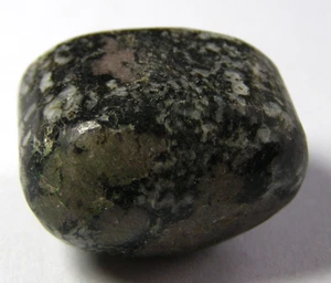 NEW RARE VICORITE - RED SPINEL in MATRIX TUMBLESTONE 2.3 x 2.2 cms 17.73 gms #1 - Picture 1 of 5