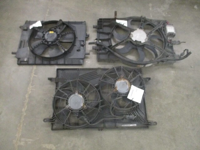 Conjunto de ventilador de refrigeración del radiador Chevrolet Silverado 1500 Suburban 2500 110 k OEM Foto 1 de 3