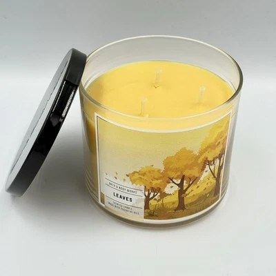 Vela perfumada Bath & Body Works White Barn - FOLHAS - 3-Wick 14,5 oz - NOVA - Imagem 1 de 4