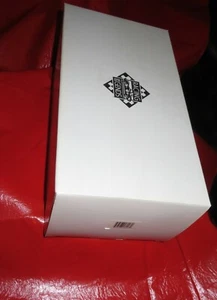 Exoto 1964 Cobra Daytona Coupe Aluminum| 1:18 | #RLG18007 - Picture 1 of 2