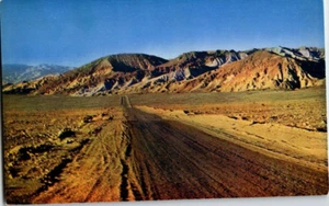 Cartolina postale non spedita Golden Hills Of Death Valley California - Foto 1 di 2