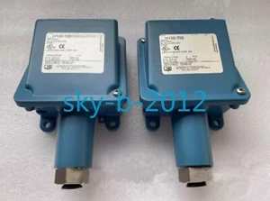 1 PCS NEW UE H100-705 pressure switch - Picture 1 of 4
