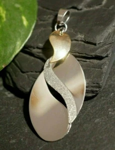 Diamantierter Anhänger Bicolor Gold Silber Farben Funkelnd Spiegelnd Lang Oval - Bild 1 von 9