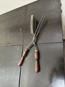 Vintage Antique Hair Curler Crimper Curling Iron Wood Handle Styling Hand Tool - Picture 1 of 8