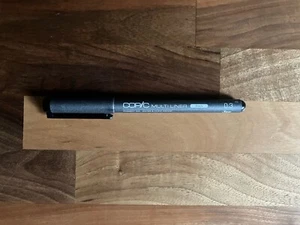 Pluma delineadora de dibujo impermeable tinta pigmentaria Copic Multi Liner 0,3 mm negra - Imagen 1 de 2