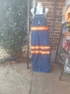 Liberty Denim Latzhose mit orangen Akzenten - Bild 1 von 8