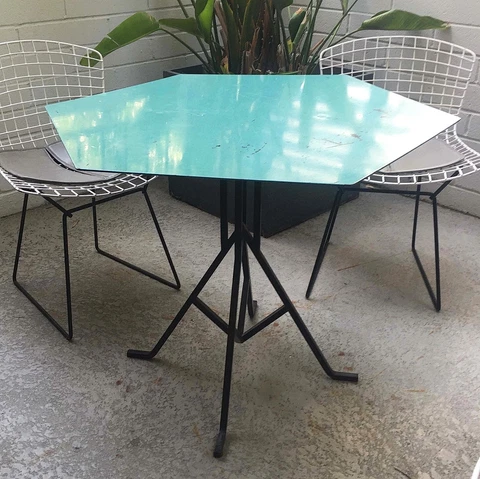 FRANK LLOYD WRIGHT 1927 ARIZONA BILTMORE HOTEL 36" PATIO DINING TABLE - ORIGINAL Cover