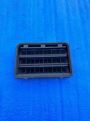11-16 BMW F07 GT 528i 535i 550i F10 ЗАДНЯЯ ЛЕВАЯ ЧЕТВЕРТЬ ДАВЛЕНИЯ ВЕНТИЛЯЦИОННАЯ РЕШЕТКА - Изображение 1 из 4