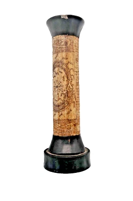 Antiguo Porta Medicina Chamán Batak Sumatra Tallado con Calendario, Alto Grado Foto 1 de 4