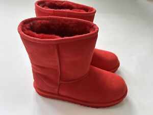 UGG Classic Short Boots Youth 6Y Red Suede Sheepskin Pull On Lined Kids