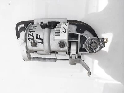 2004-2007 Volvo V70 Front Driver Outside Exterior Door Handle - Silver Metallic - Image 1 of 4