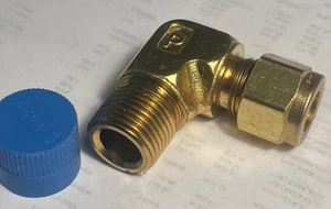 PARKER 6-6 CBZ-B COMPRESSION TUBE MALE ELBOWFITTING,3/8" TUBE TO 3/8" MNPT BRASS - Picture 1 of 2