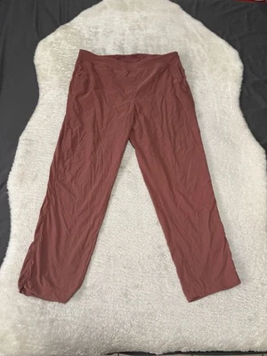 Pantalones de senderismo Mountain Hardwear rojos para mujer talla grande tobillo recto Foto 1 de 4