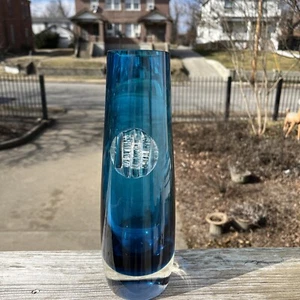 Milan Metelak EVENING BLUE ART GLASS VASE APPLIED GLASS INFUSED SILVER FLAKES - Picture 1 of 11