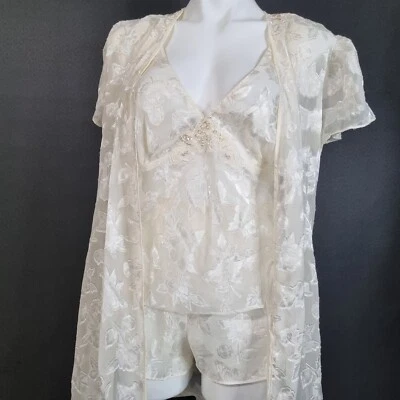 VTG NWT 90's Secret Treasures Set 3 Pcs Robe Cami Shorts Tap White Silky Sz S - Image 1 of 4