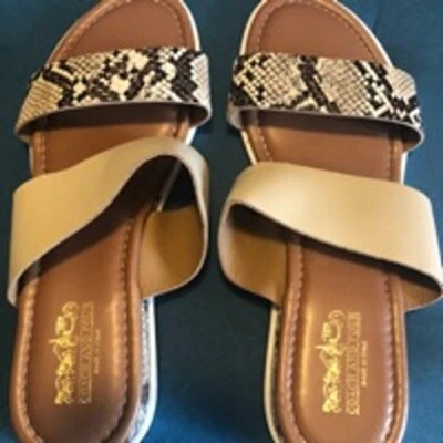 Sandalias Coach and Four para mujer, talla 8,5 (funciona pequeña) piel de serpiente y caqui Foto 1 de 4
