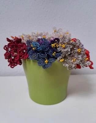 Blumen aus Glasperlen im Topf ca.13cm Hoch Neuwertig  - Bild 1 von 4