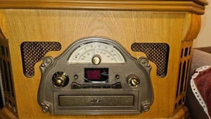 Emerson Stero System with Tape Deck, Vinyl Player and Radio. Comes with Stand - Picture 1 of 3