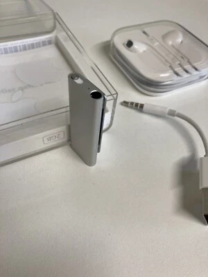 Apple iPod shuffle 3G 3.Generation 2GB silver OVP Modell A1271 - Bild 1 von 4