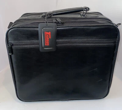 Targus CUN1A Universal Laptop Bag Leather 14”x12”x6” - Image 1 of 4