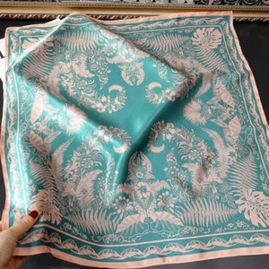 100% Silk Scarf Women Vintage Green Flower Kerchief Square Bandana Wrap 68*68cm - Picture 1 of 8