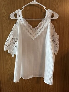 Blusa para mujer con cuello en V fuera del hombro mangas de encaje blanca talla grande - Imagen 1 de 5
